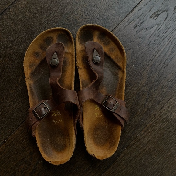 BROWN LEATHER GIZEH BIRKENSTOCKS - Picture 2 of 5